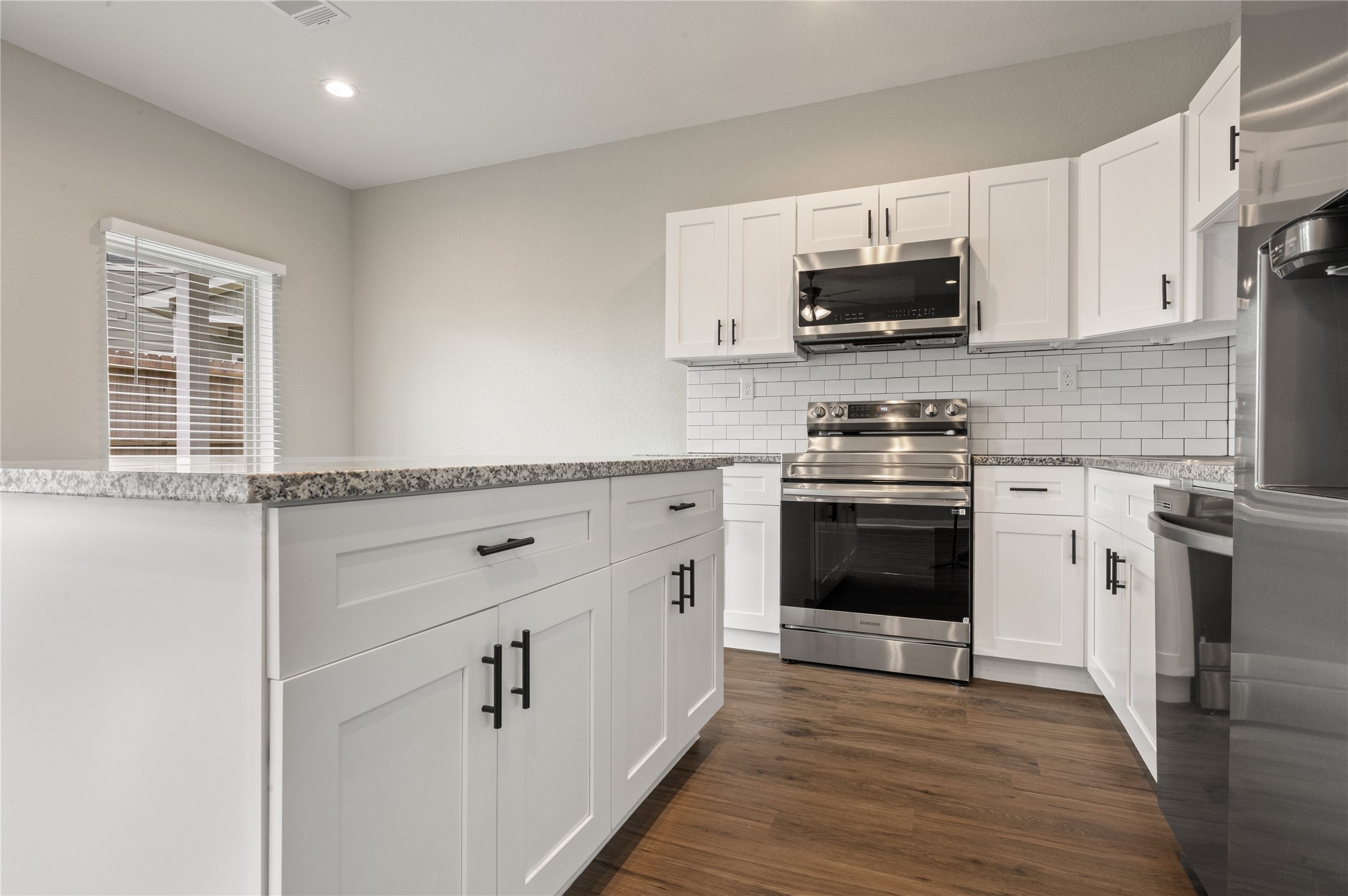 14010 Longstreet 101 Property Photo 9