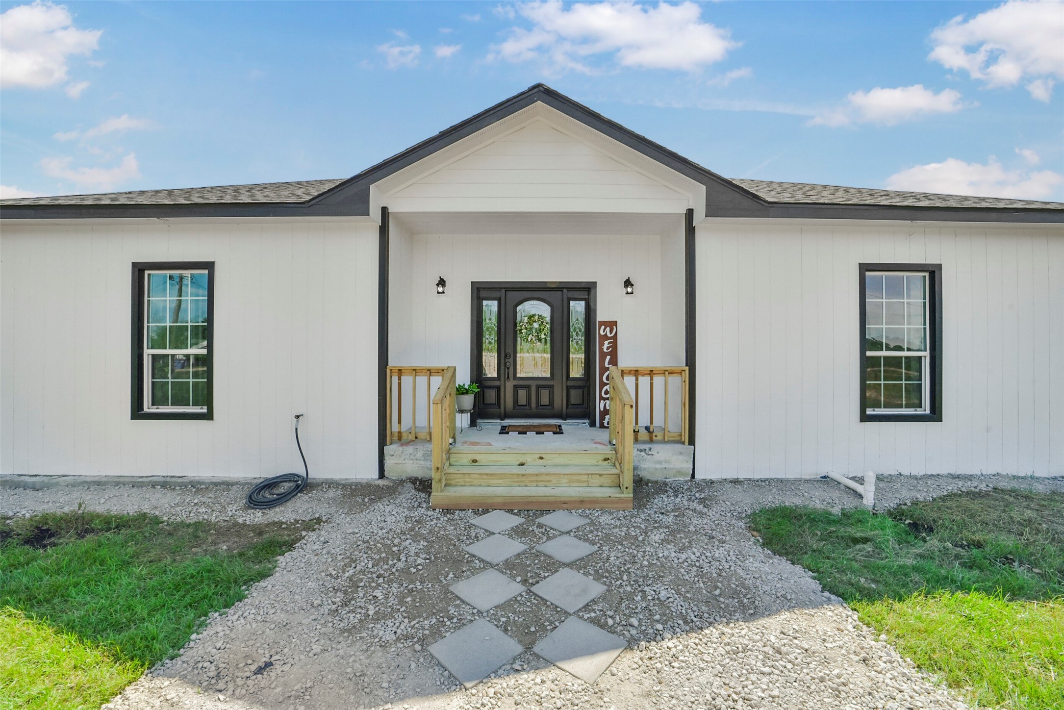 262 County Road 3552 Property Photo 2