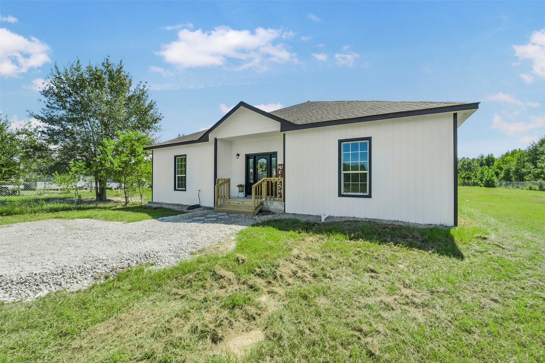 262 County Road 3552 Property Photo 8