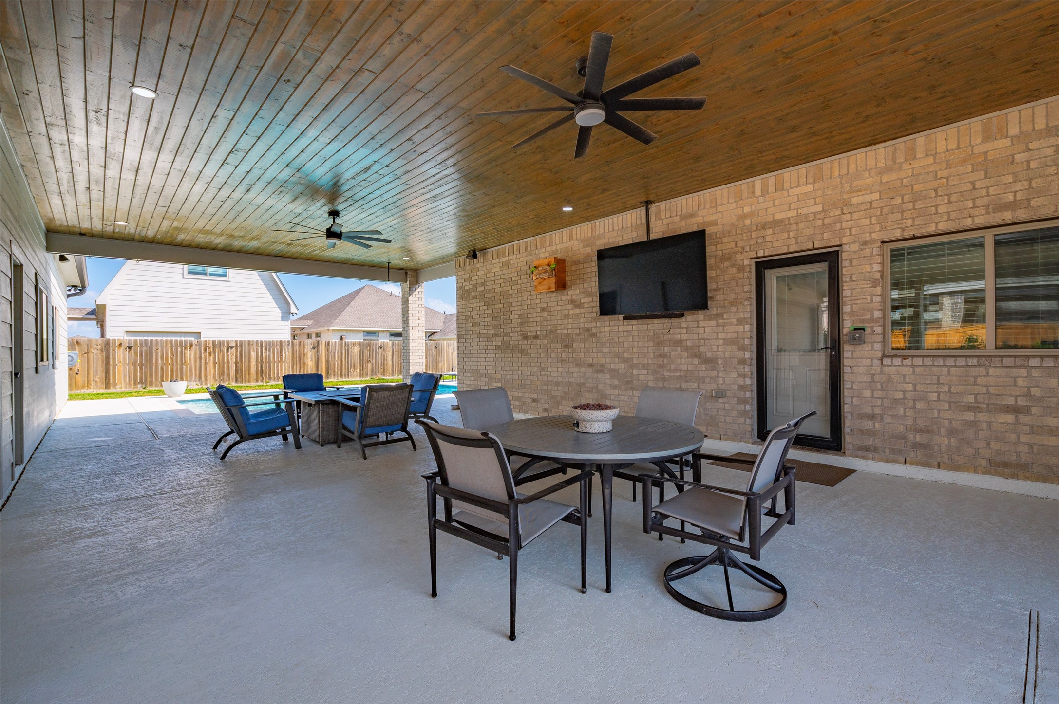 2110 Wikiup Street Property Photo 5