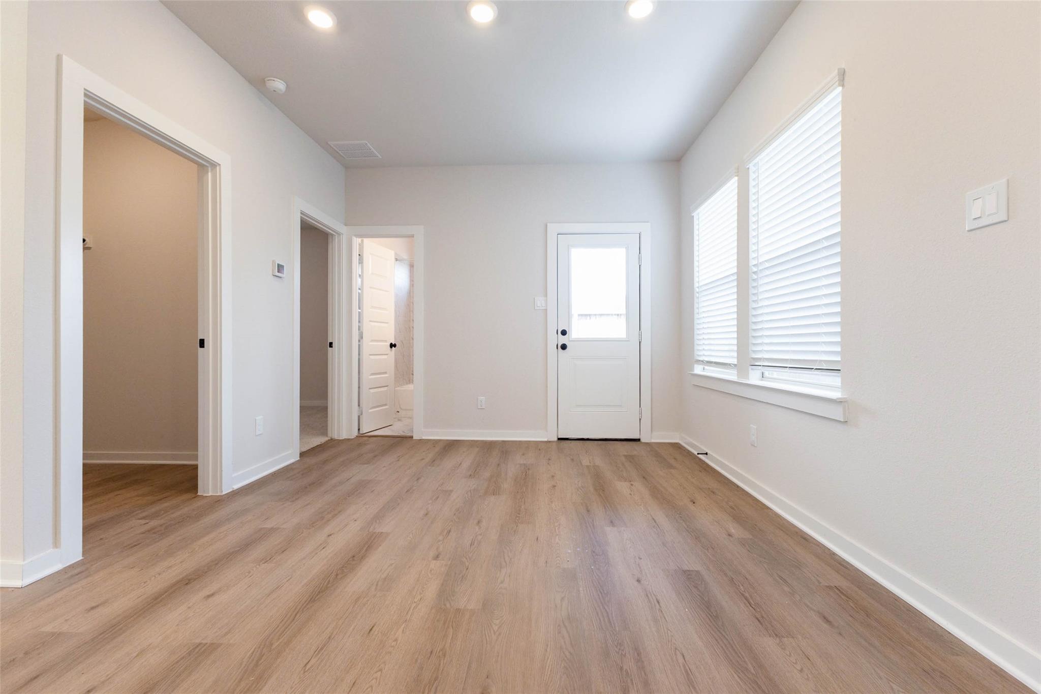 1007 Santee Ct Court Property Photo 13