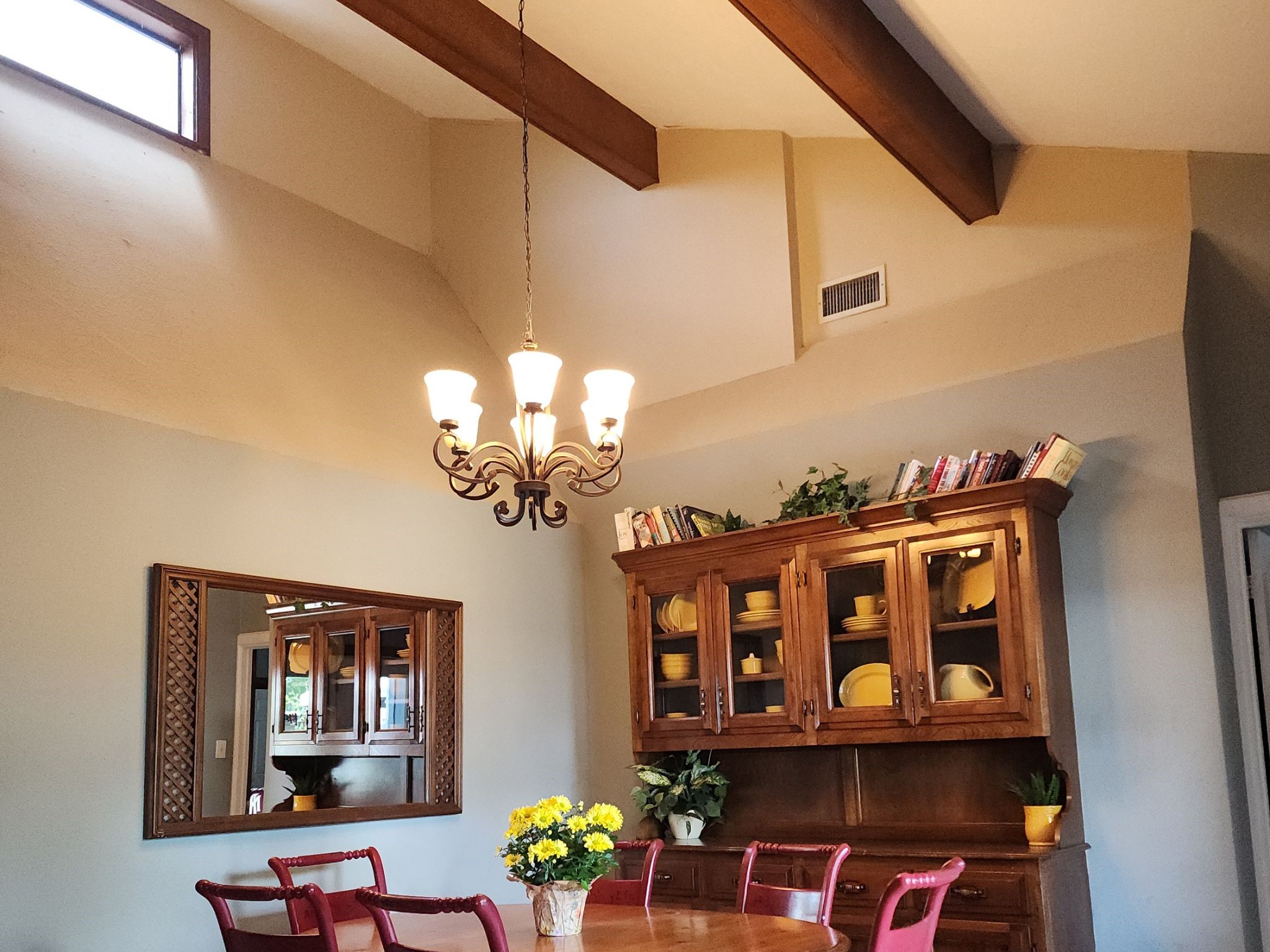 1901 Comal Circle Property Photo 6