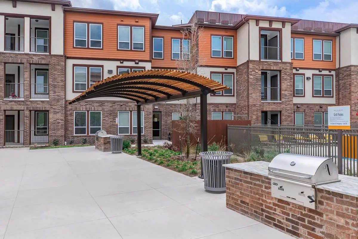 540 Richcrest Dr Property Photo 4