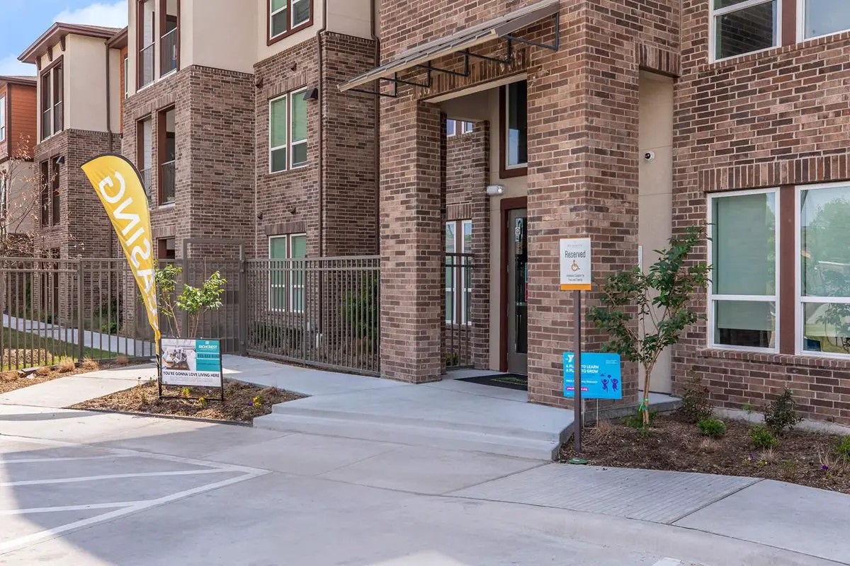 540 Richcrest Dr Property Photo 5