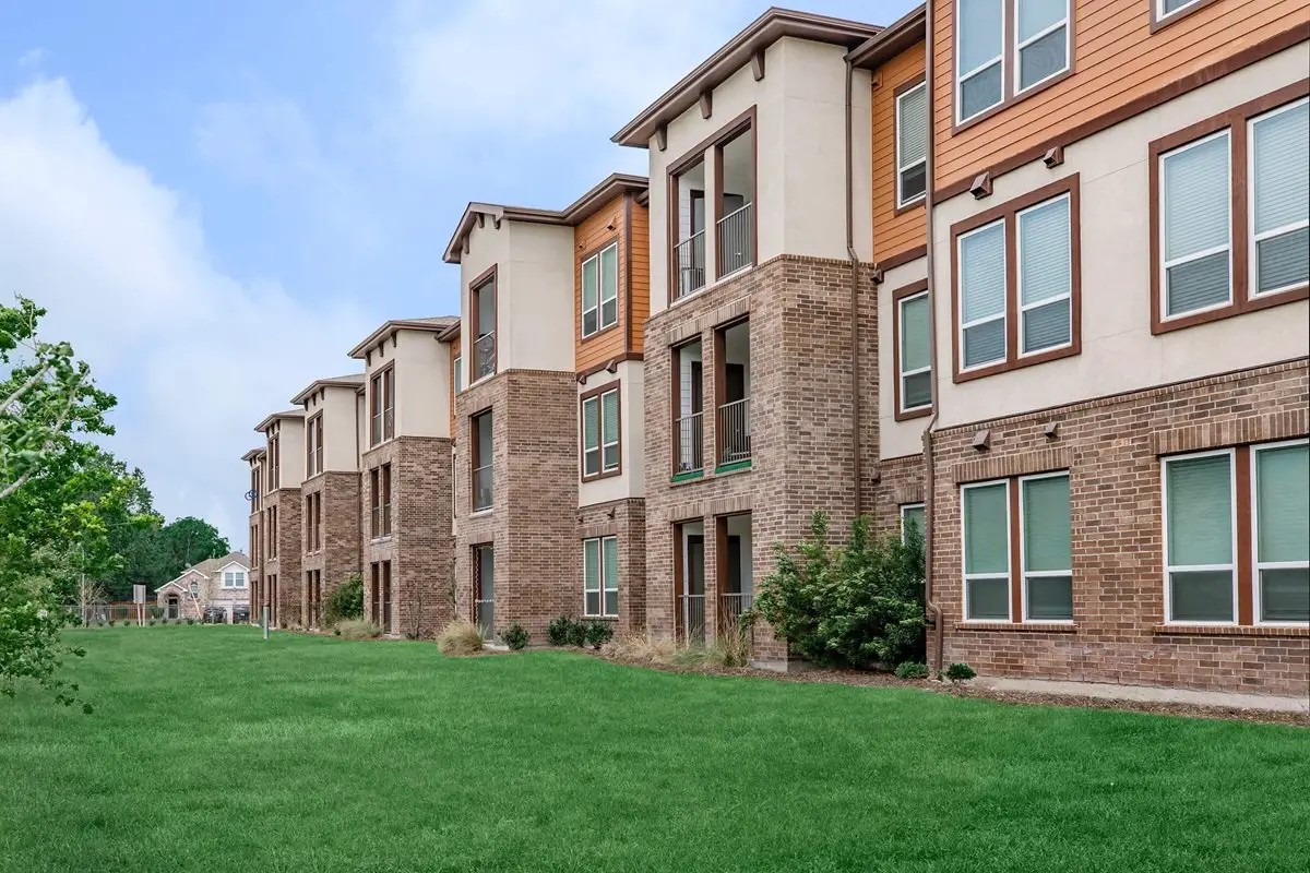 540 Richcrest Dr Property Photo 8