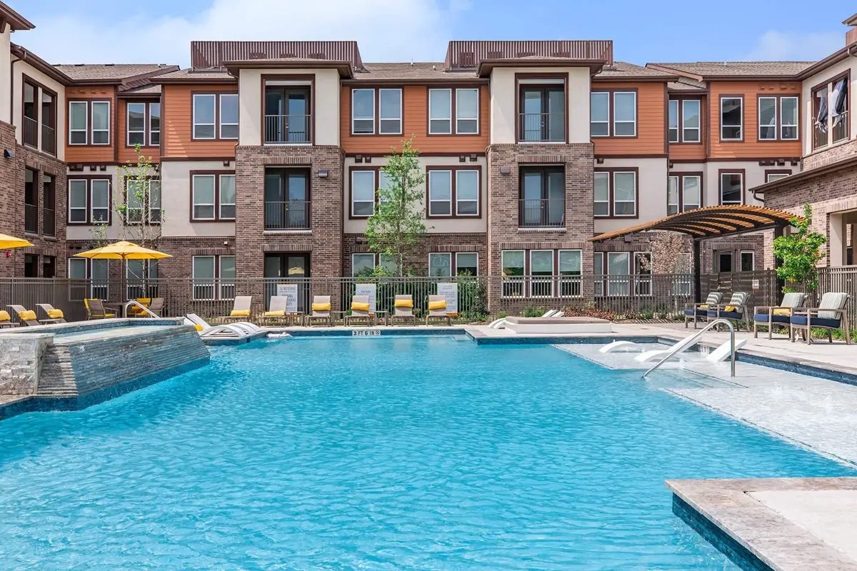 540 Richcrest Dr Property Photo 10