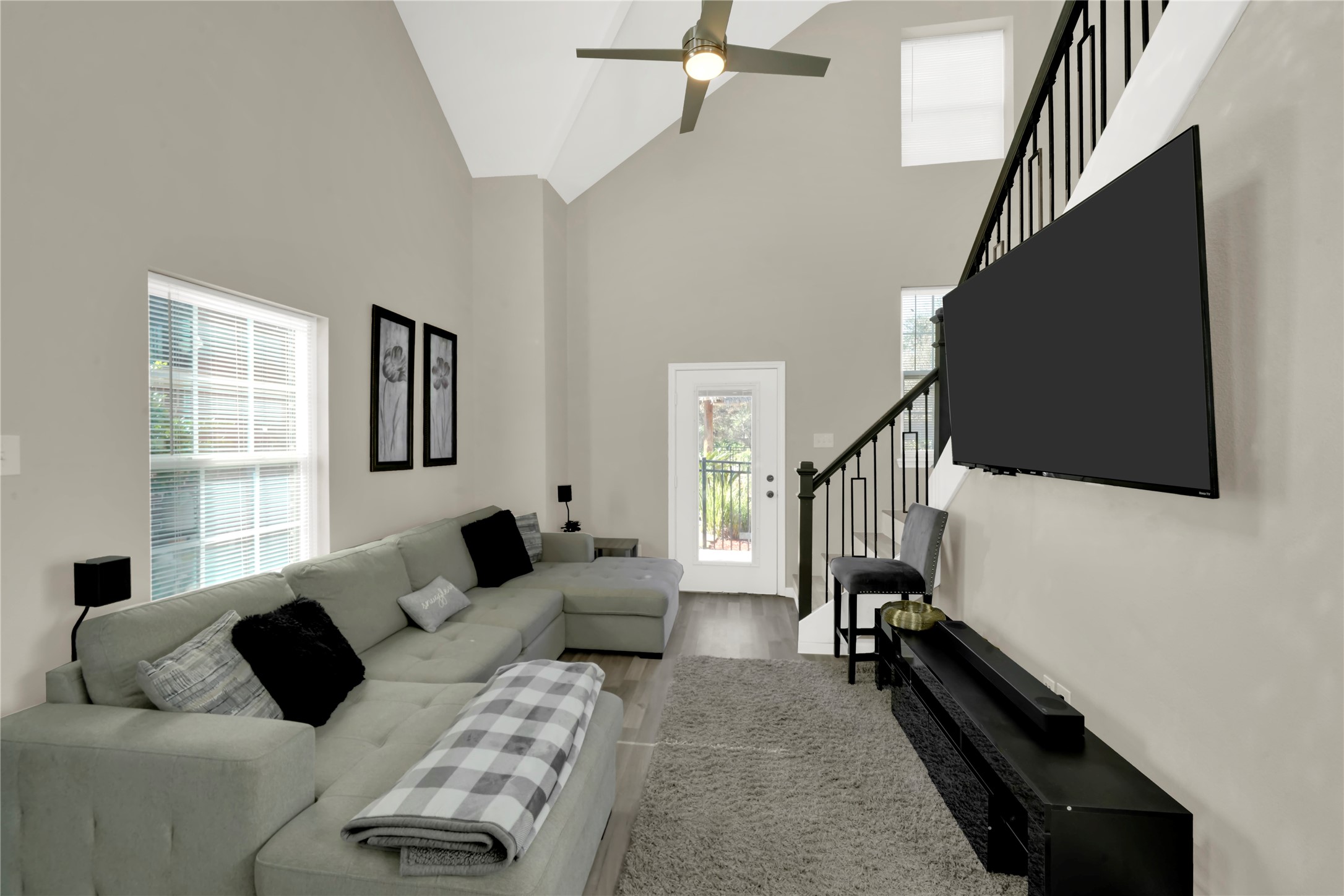 2202 Koster Road Property Photo 4