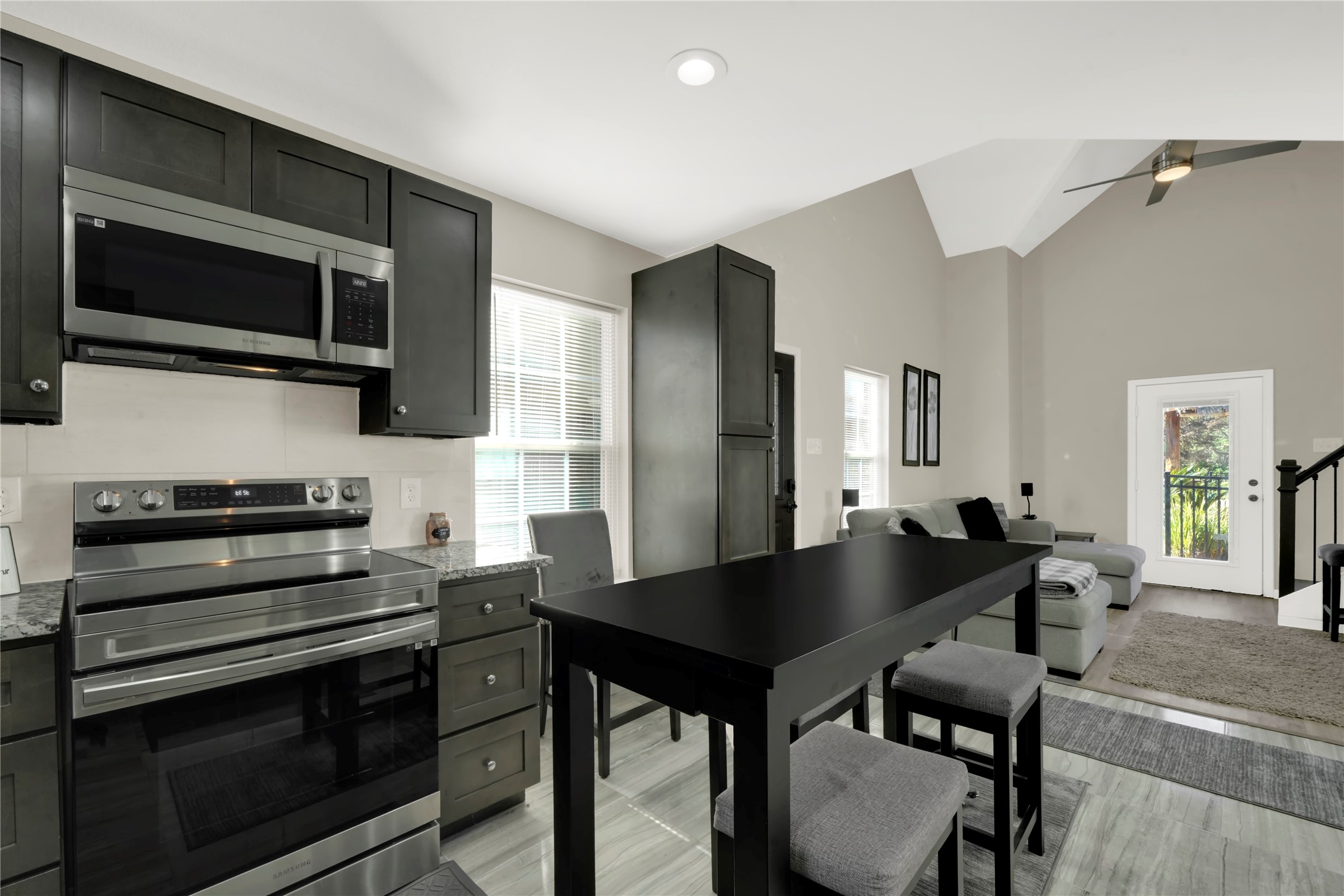 2202 Koster Road Property Photo 6