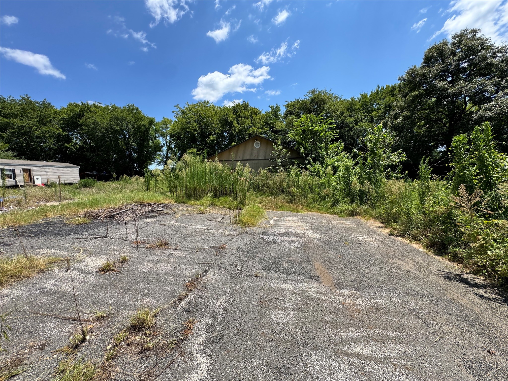 320 County Road 2031 Property Photo 4
