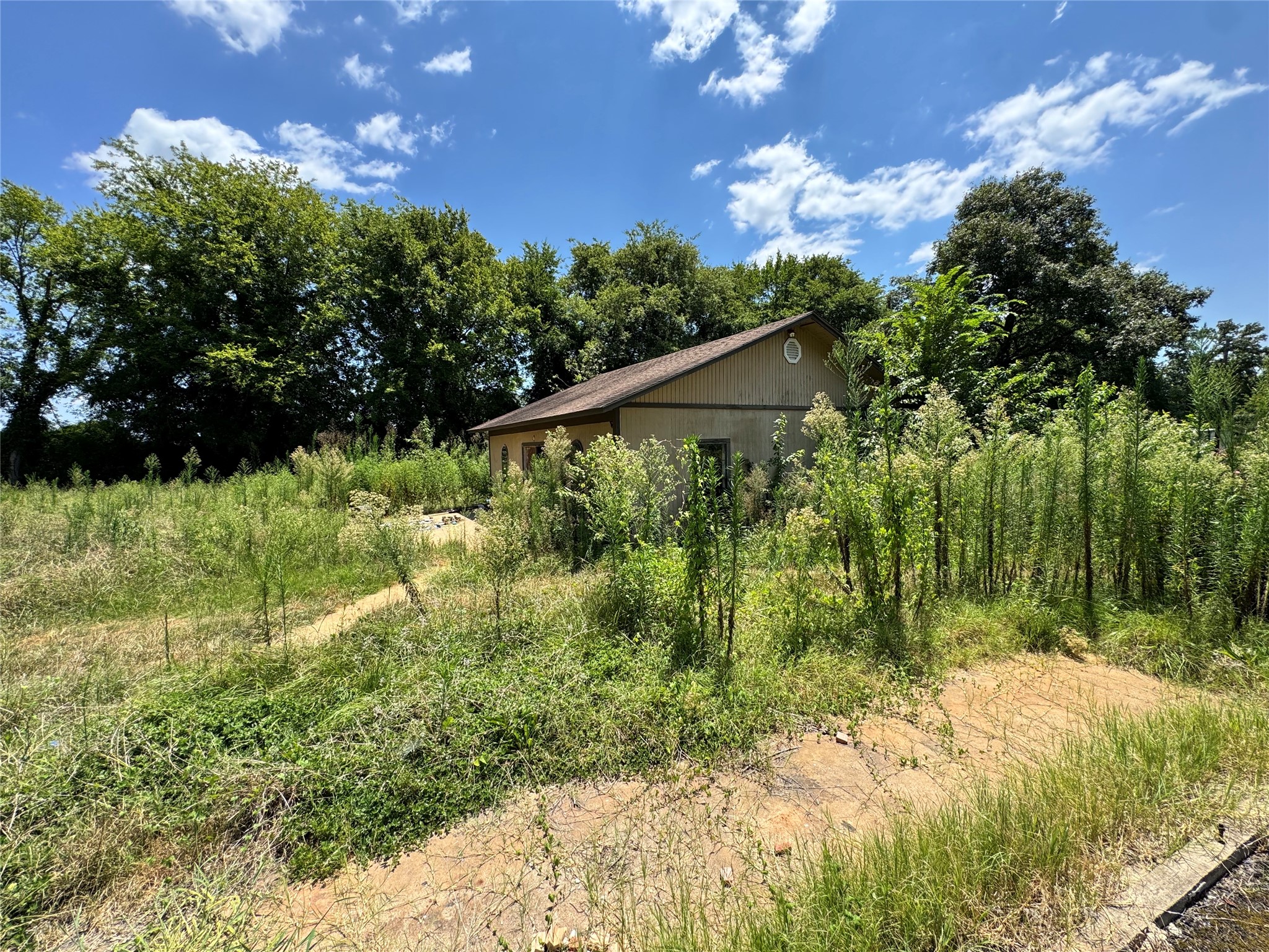 320 County Road 2031 Property Photo 9