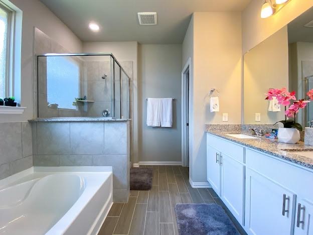 31403 Spotted Saddle Hollow Property Photo 5