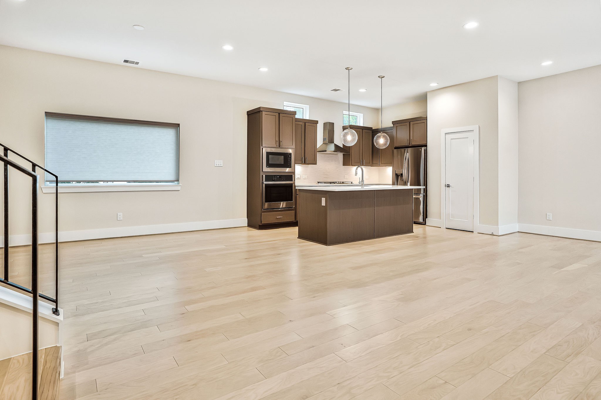 838 Fisher Street B Property Photo 4