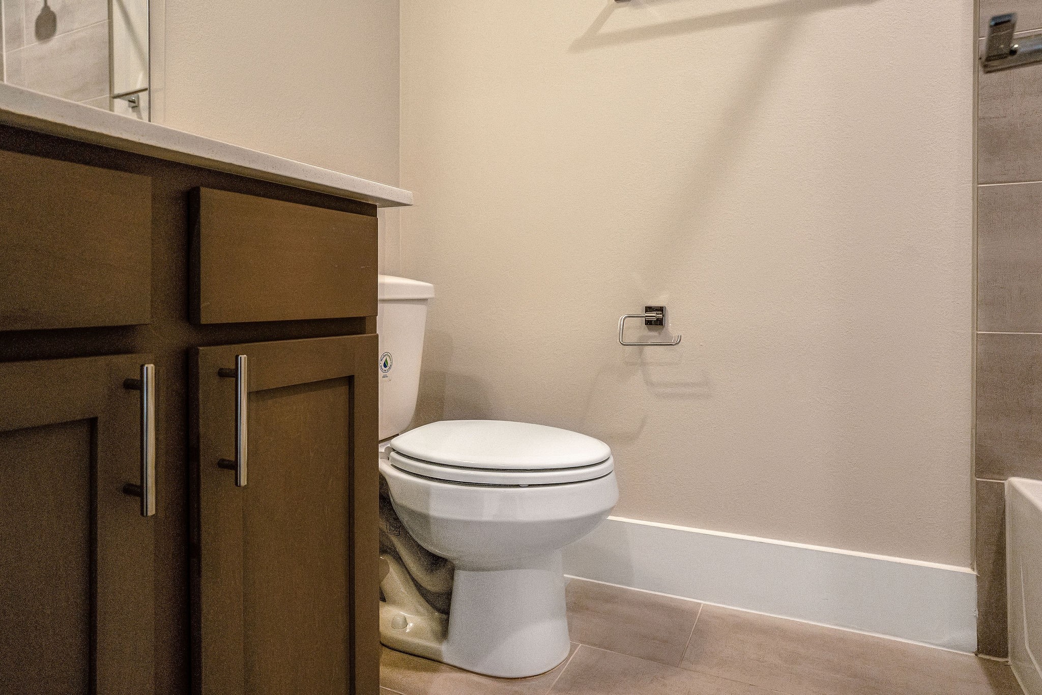 838 Fisher Street B Property Photo 20