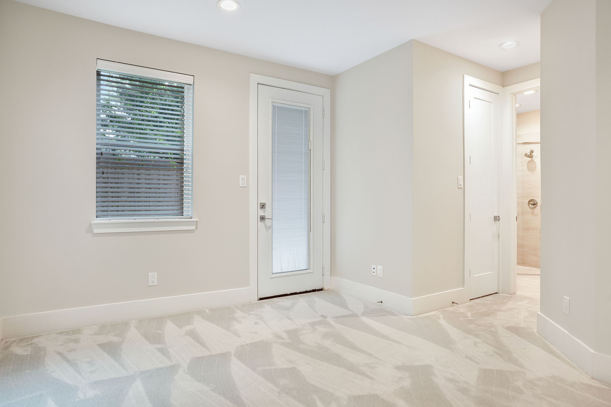 838 Fisher Street B Property Photo 22
