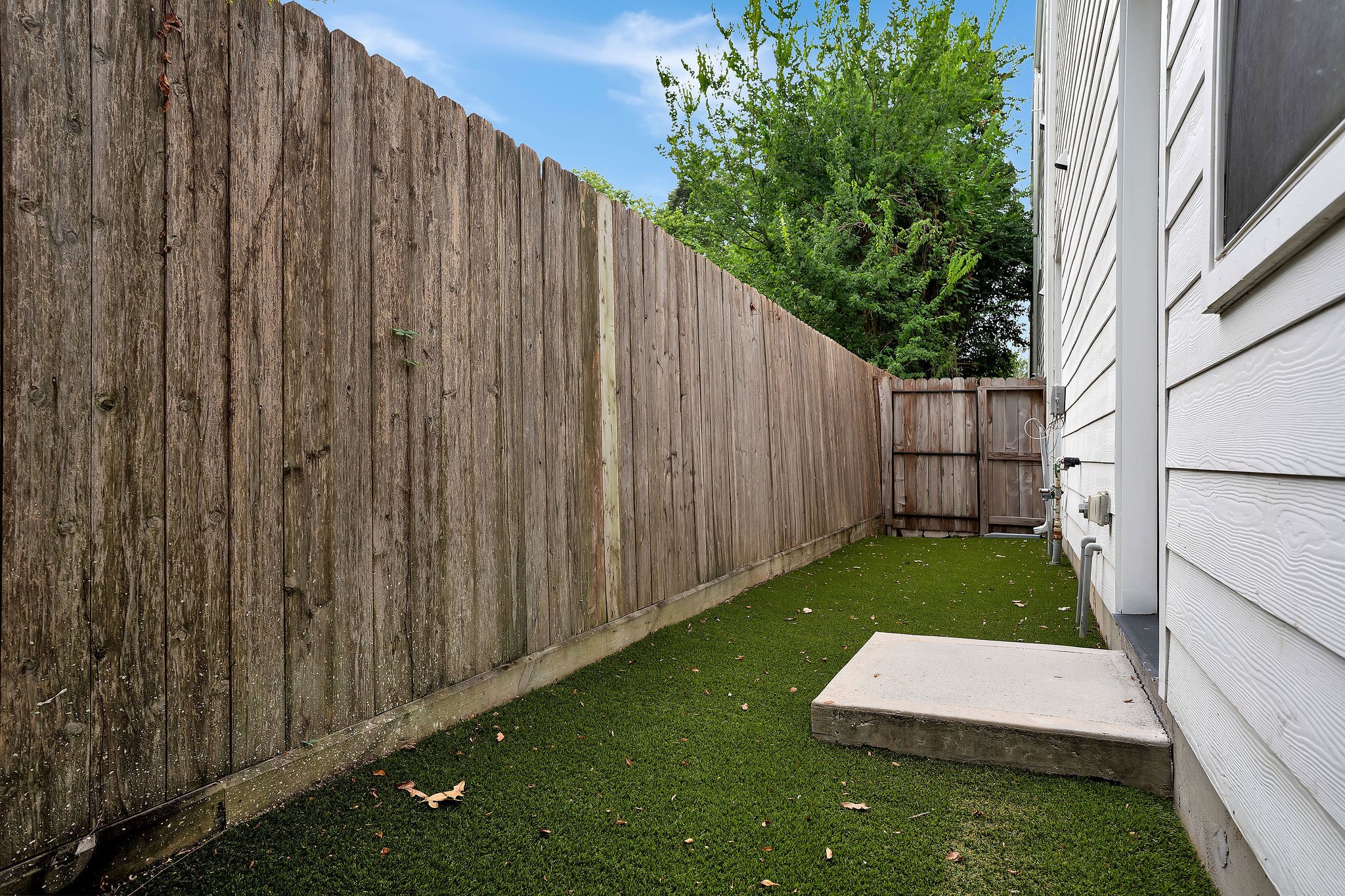 838 Fisher Street B Property Photo 25