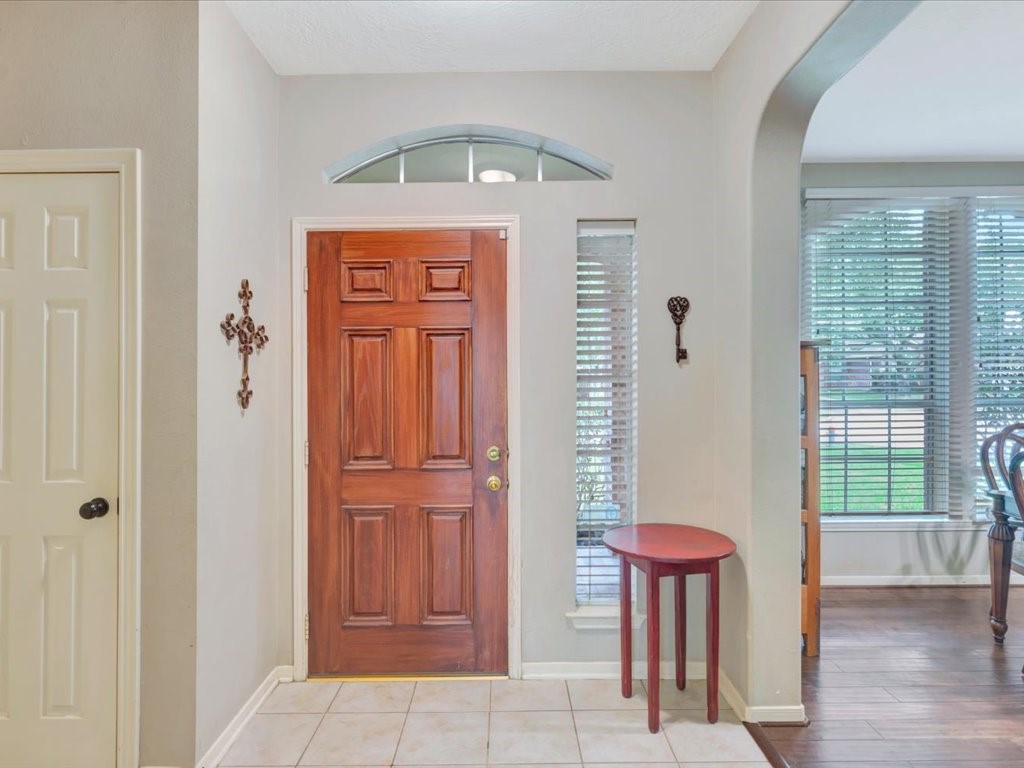 1118 Columbia Court Property Photo 6