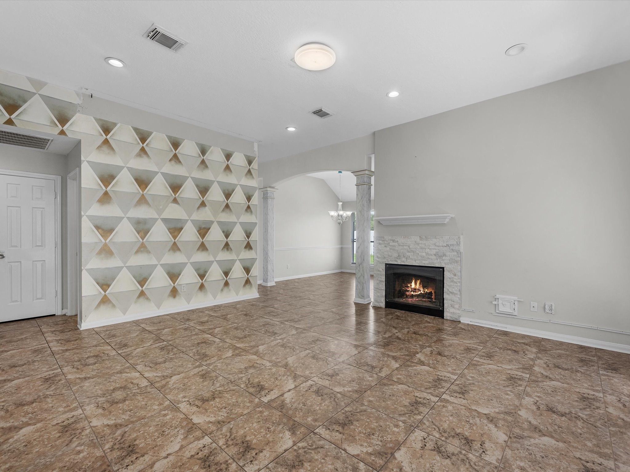 18634 S Wimbledon Drive Property Photo 4