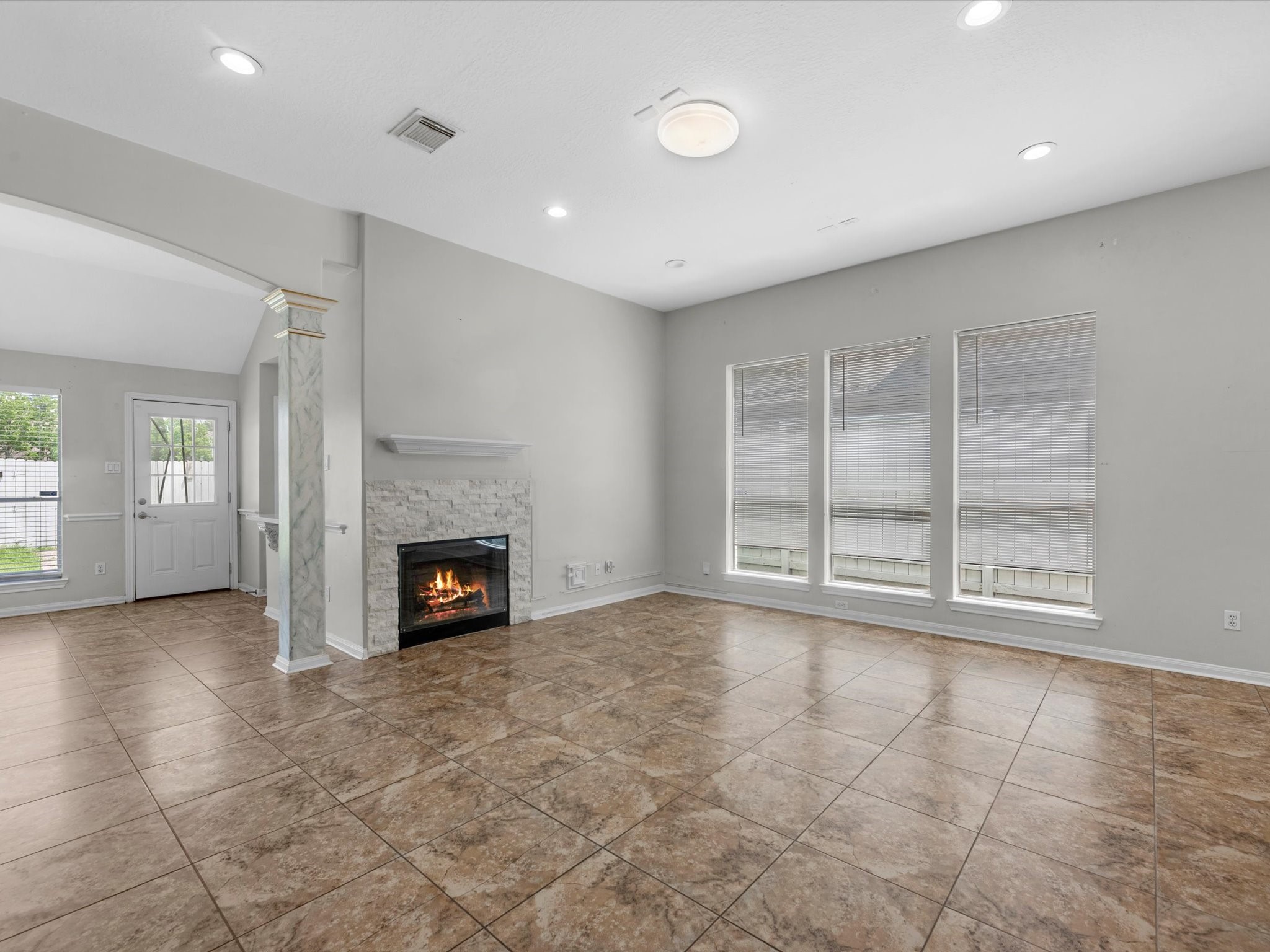 18634 S Wimbledon Drive Property Photo 6