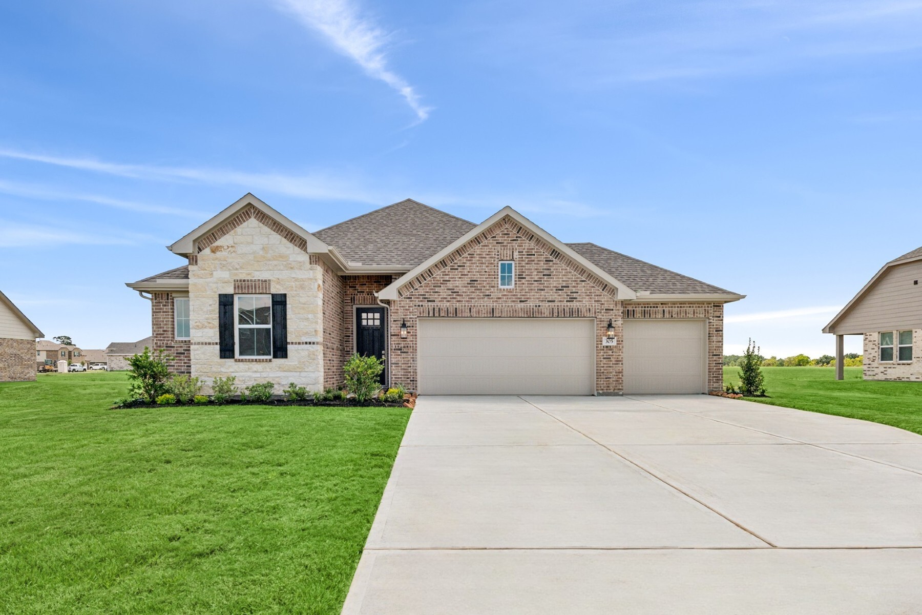 305 Boulden Court Property Photo 1
