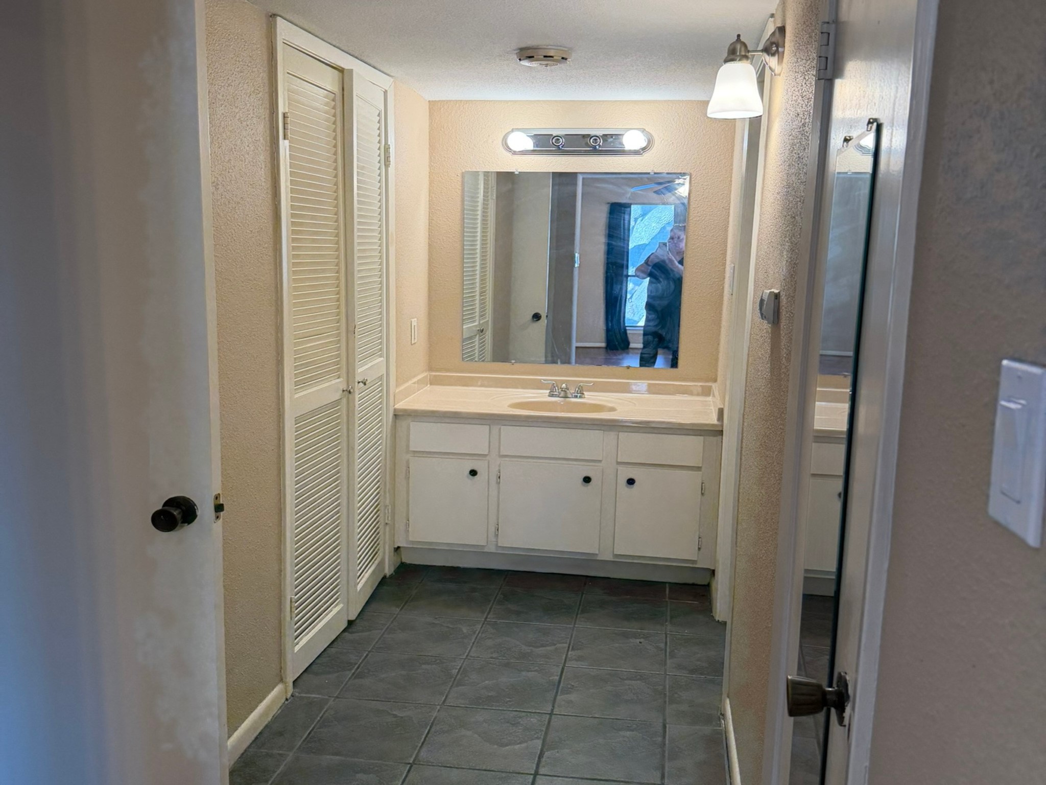 9000 Bissonnet Street 512 Property Photo 8