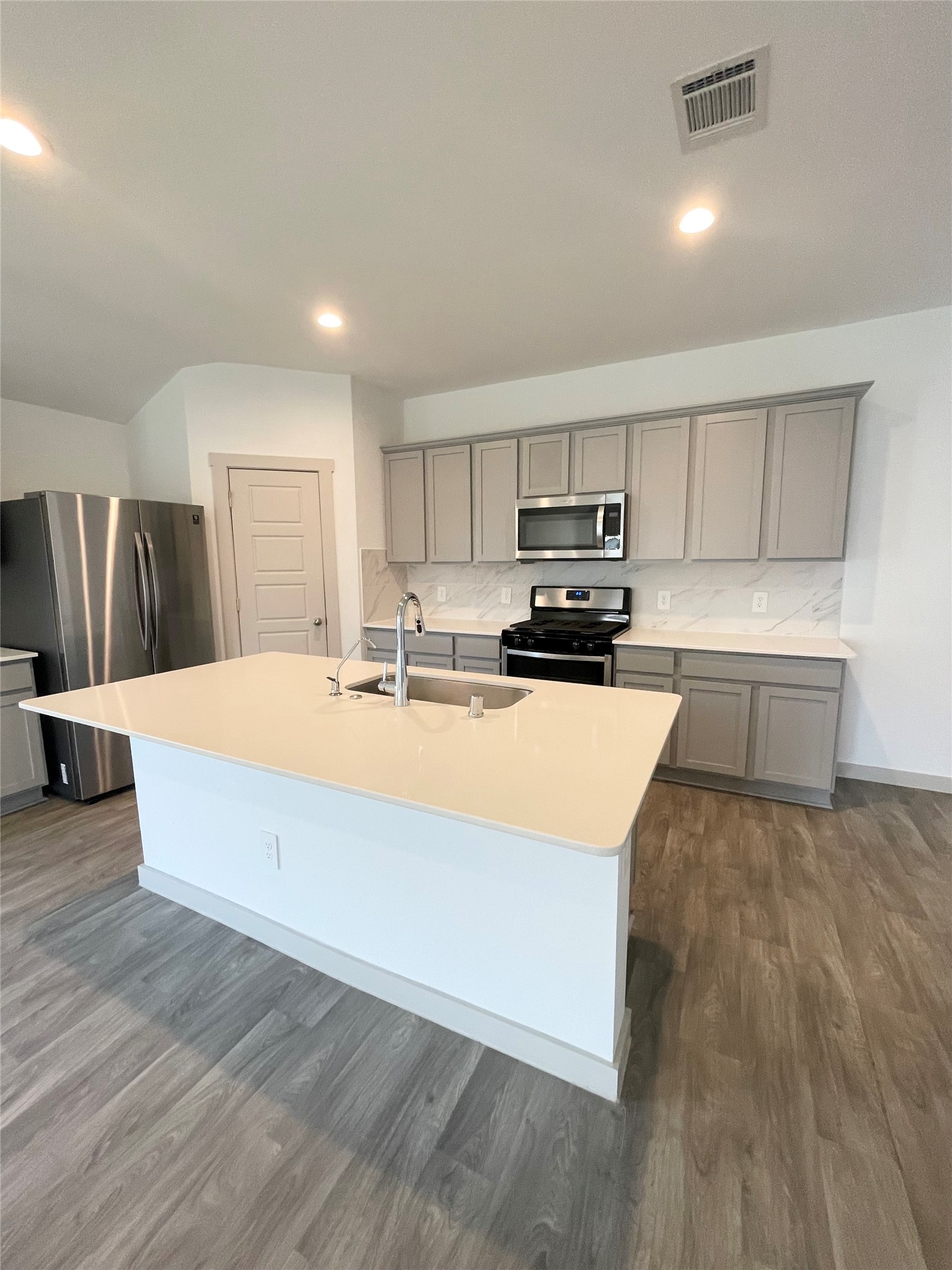1830 Plantation Place Property Photo 6