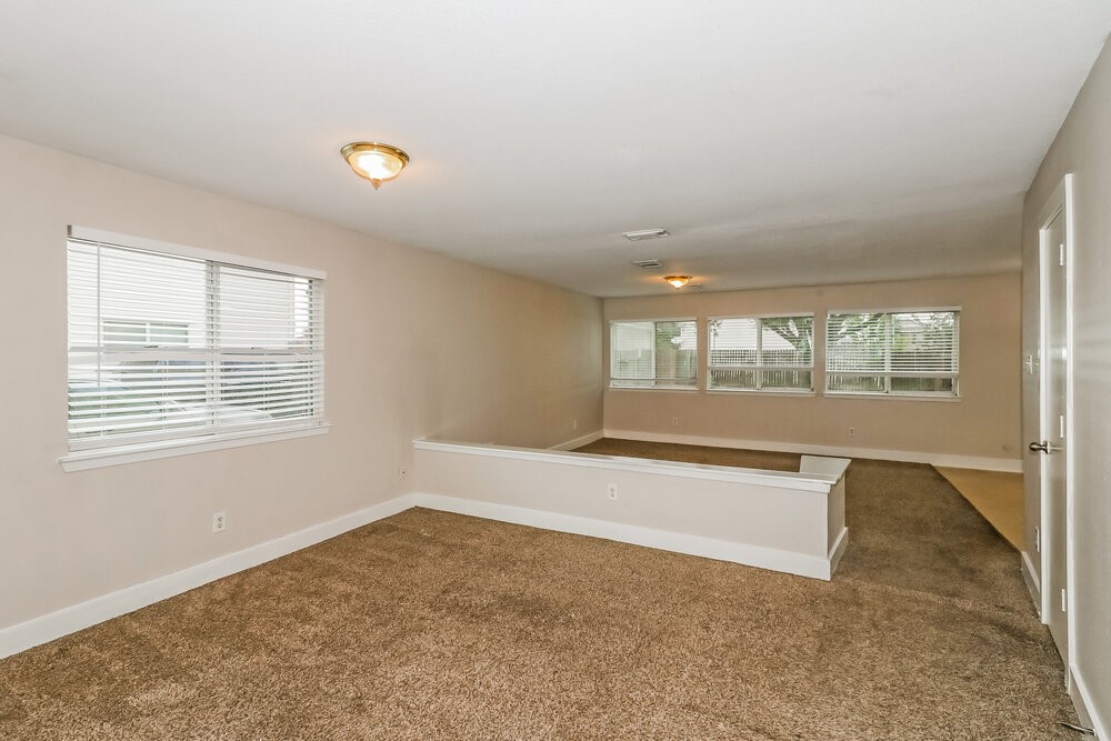 20014 Rustic Lake Lane Property Photo 6