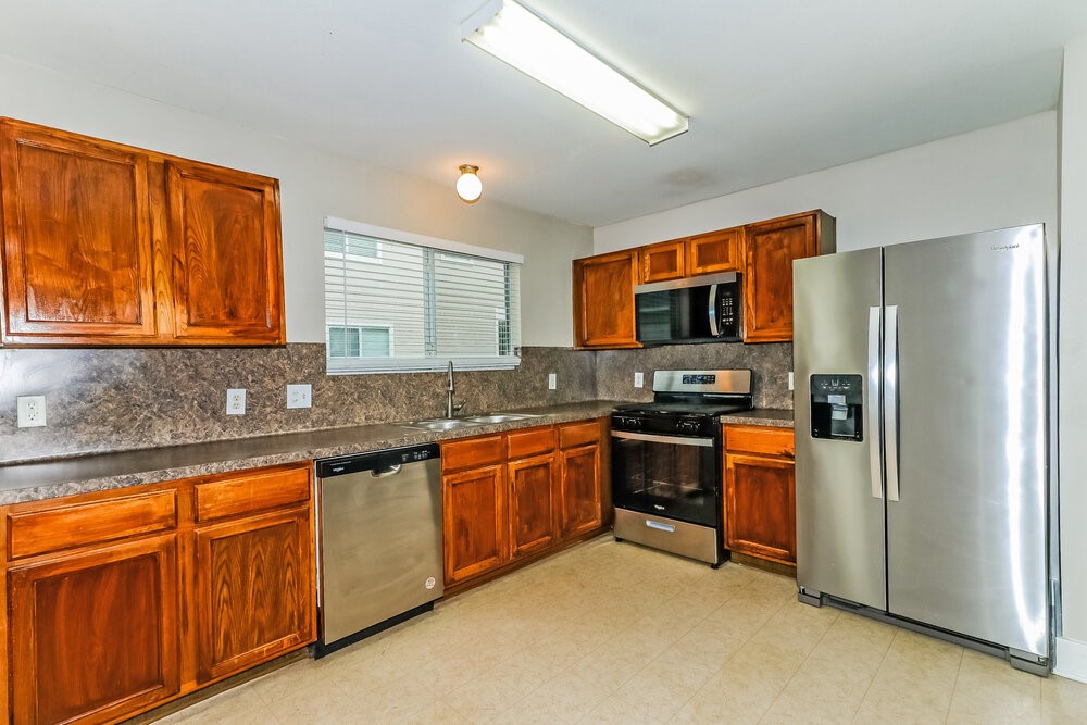 20014 Rustic Lake Lane Property Photo 8