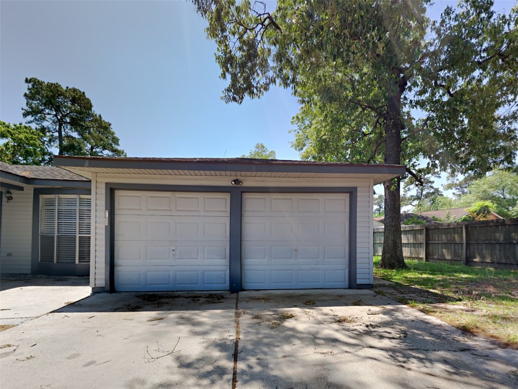 17623 Huntersglen Circle Property Photo 8