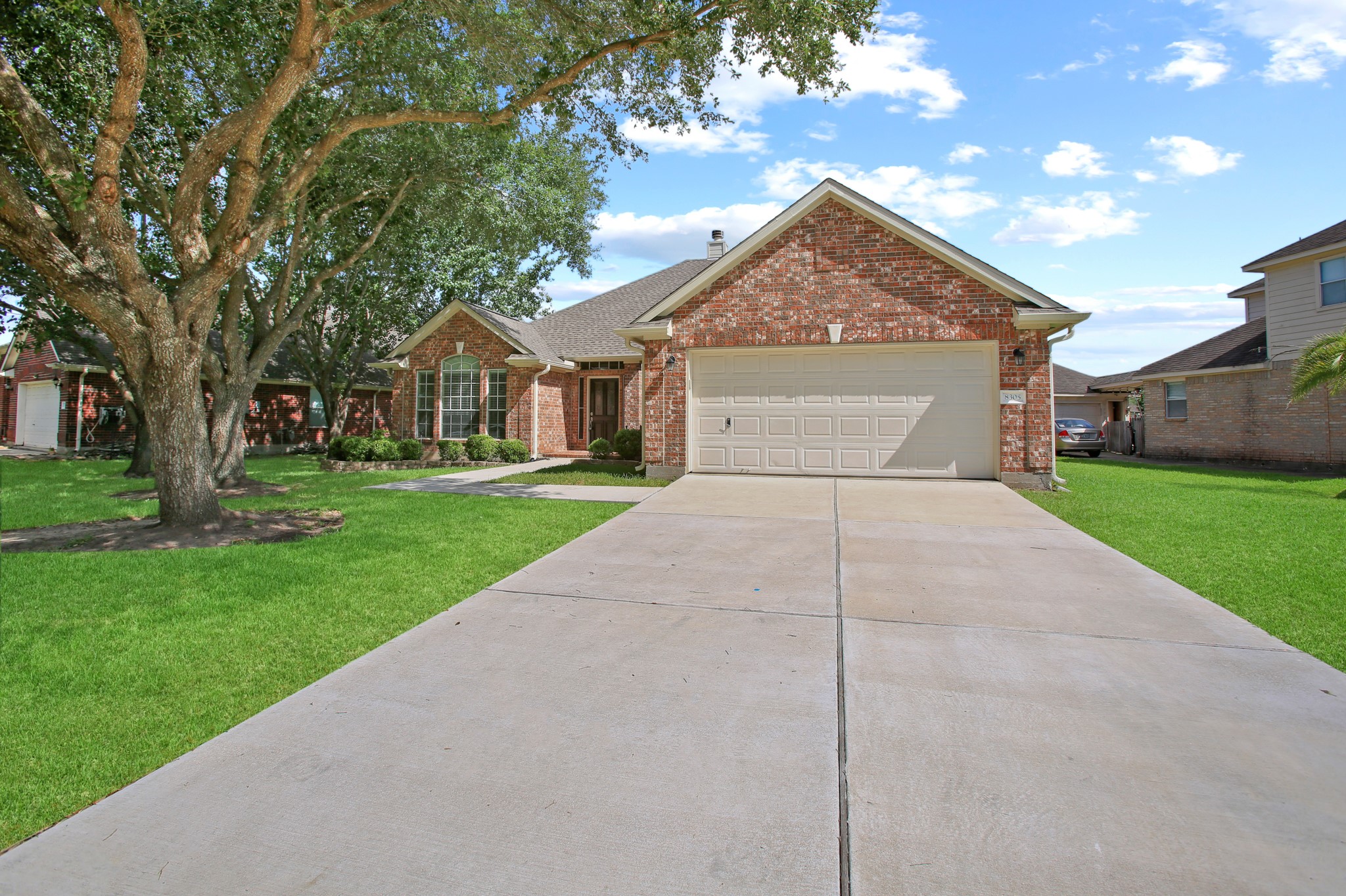8305 Spinnaker Bay Lane Property Photo 2