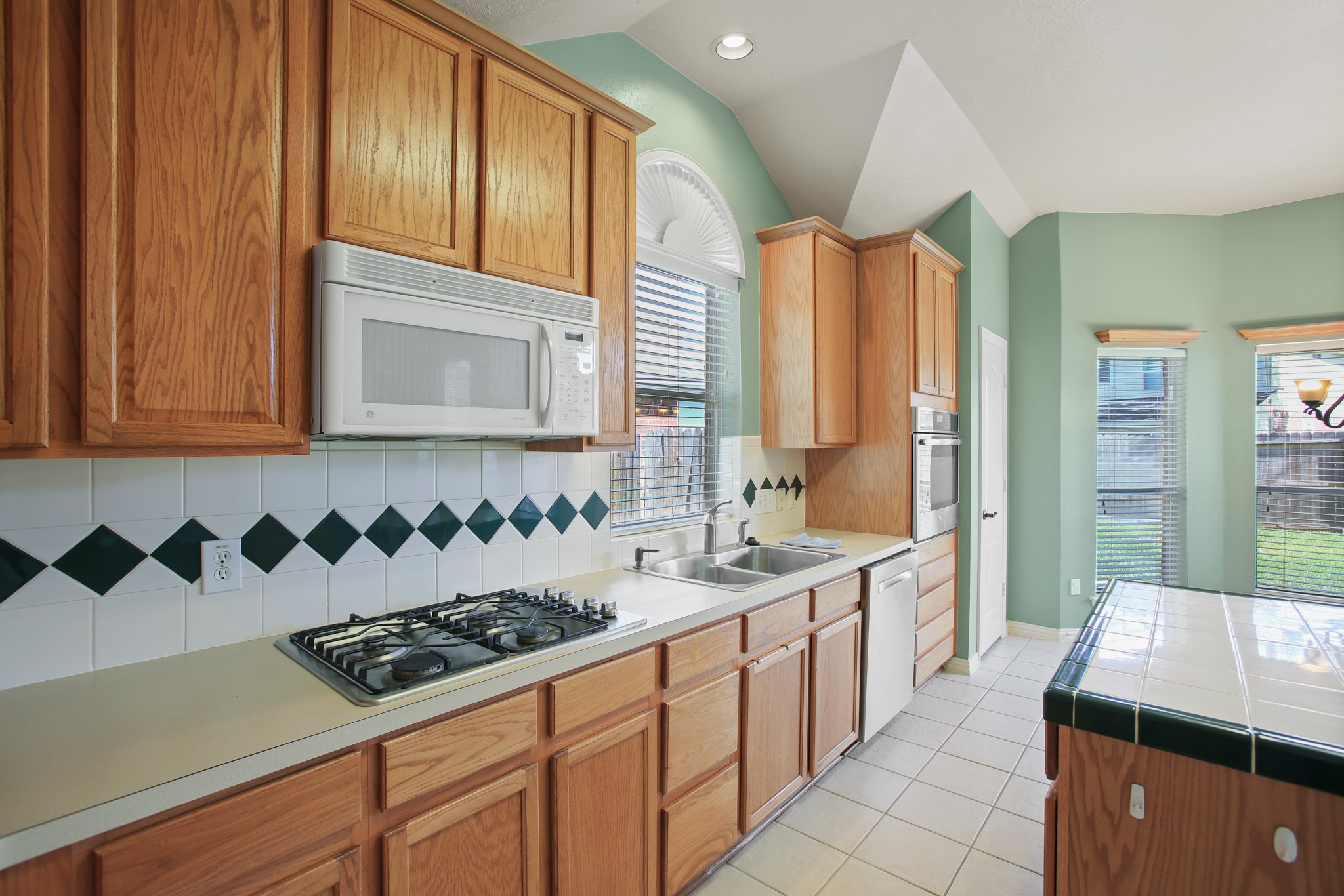 8305 Spinnaker Bay Lane Property Photo 10