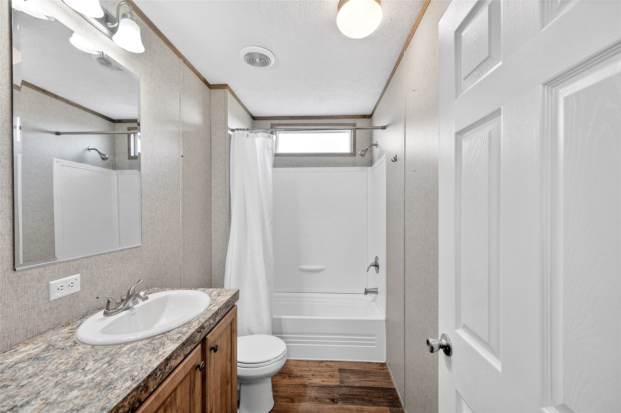 17680 Old Highway 105 E Property Photo 34