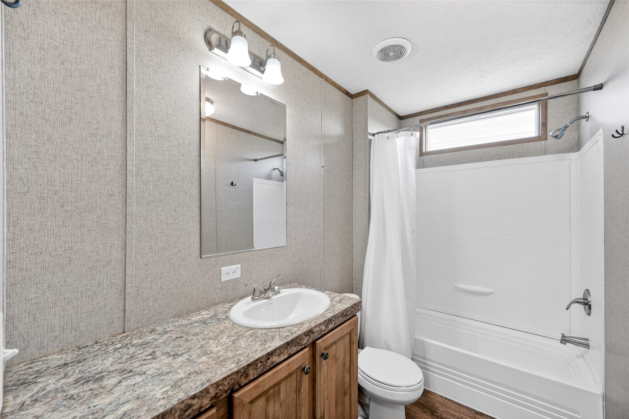 17680 Old Highway 105 E Property Photo 35