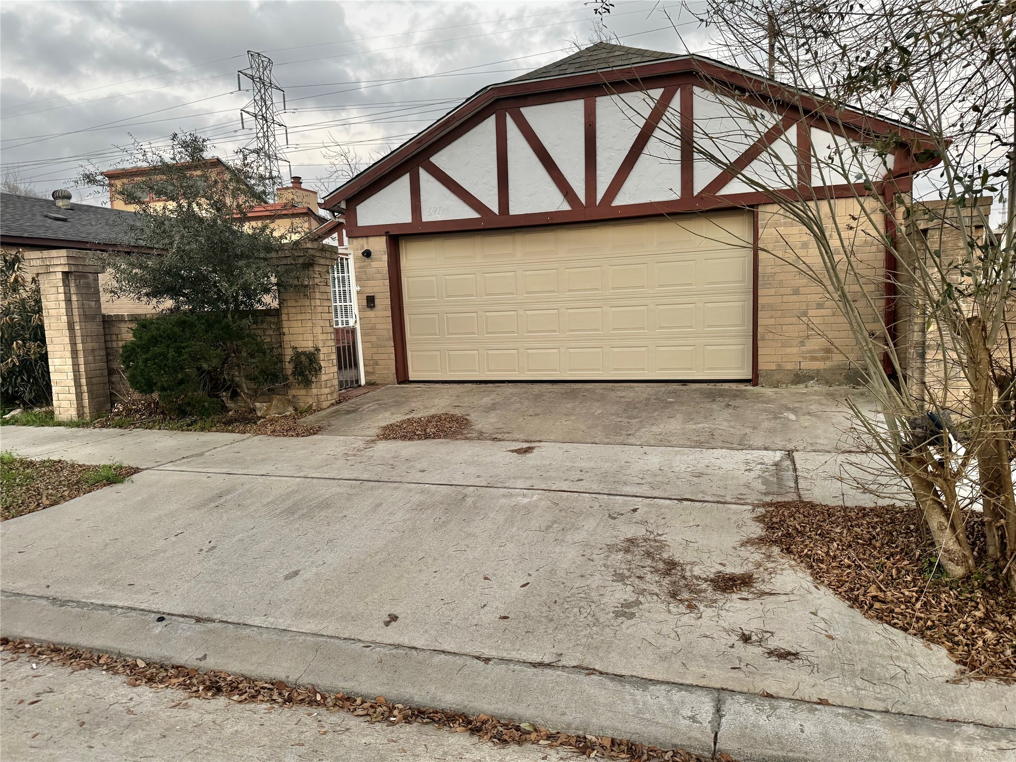 6911 Pouter Drive Property Photo