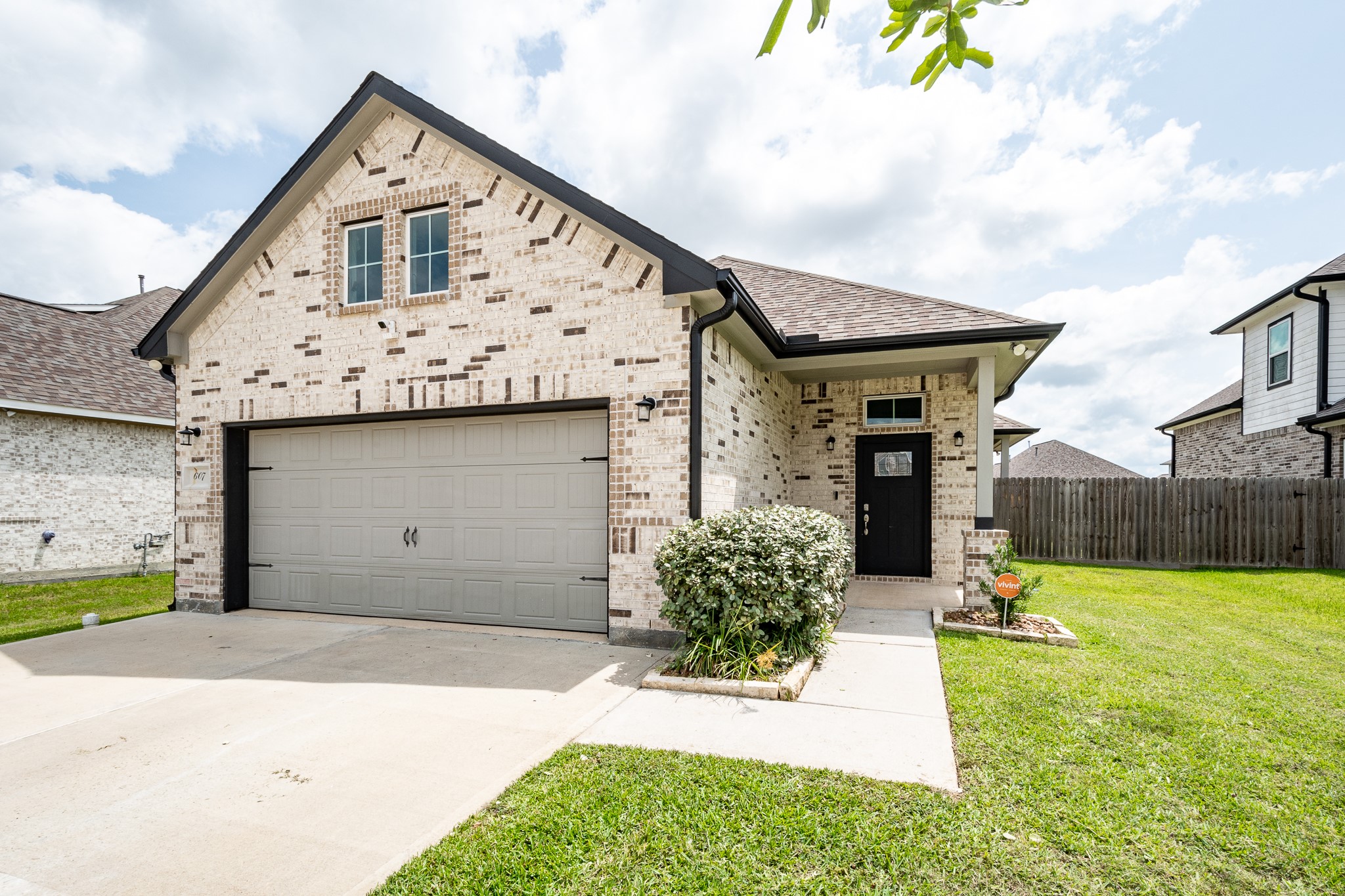 607 Rain Cloud Drive Property Photo 1