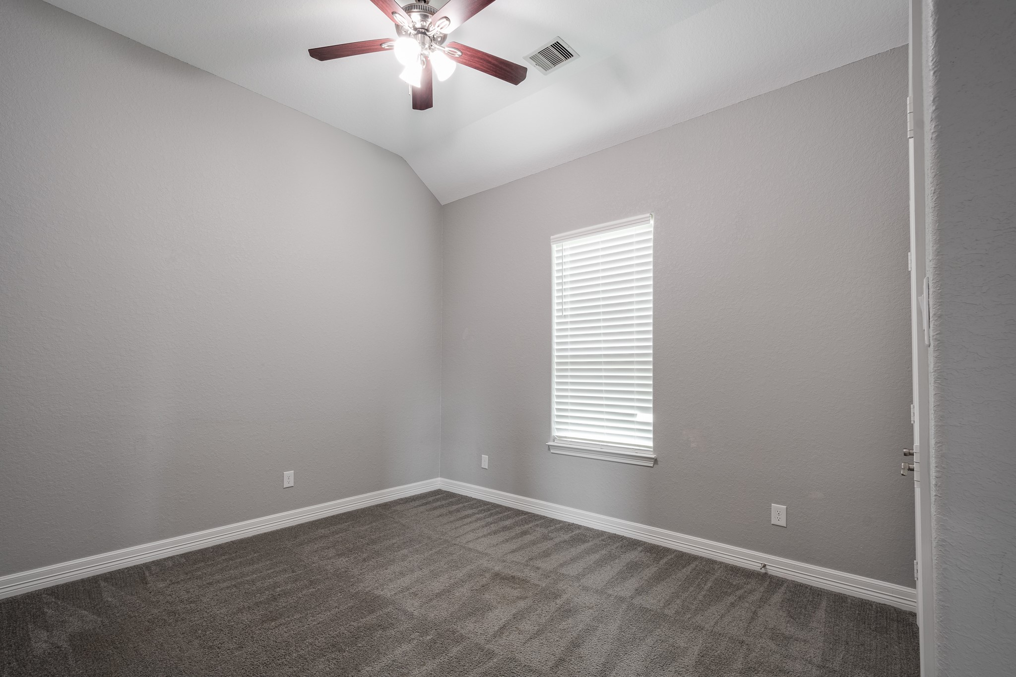 607 Rain Cloud Drive Property Photo 26