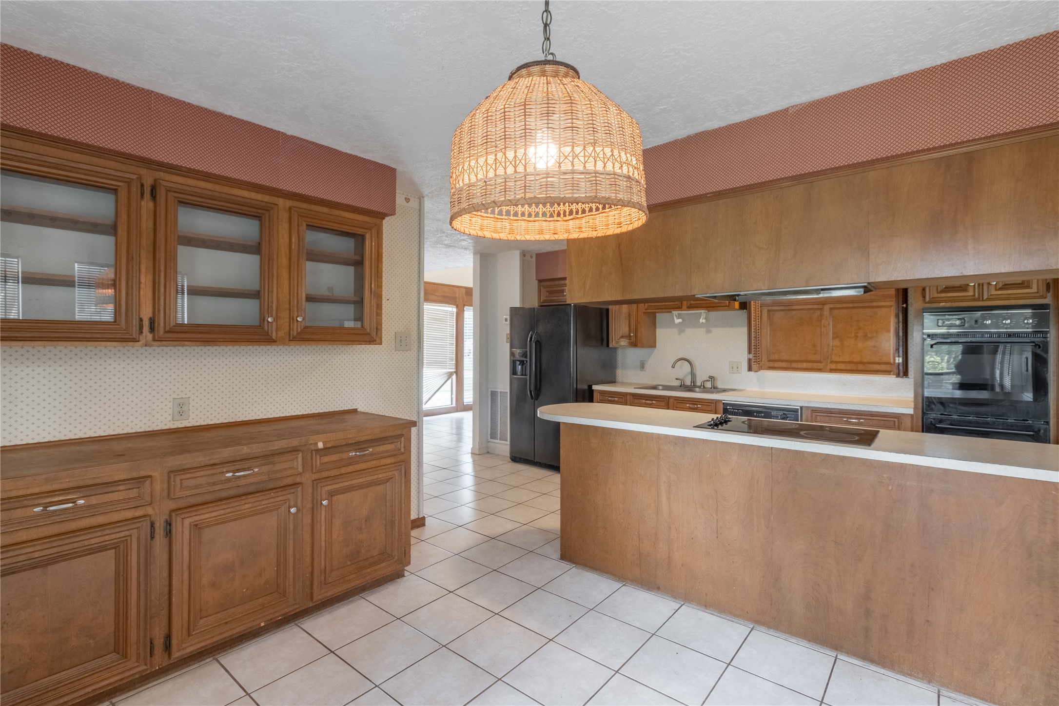 407 Hedgecroft Drive Property Photo 20