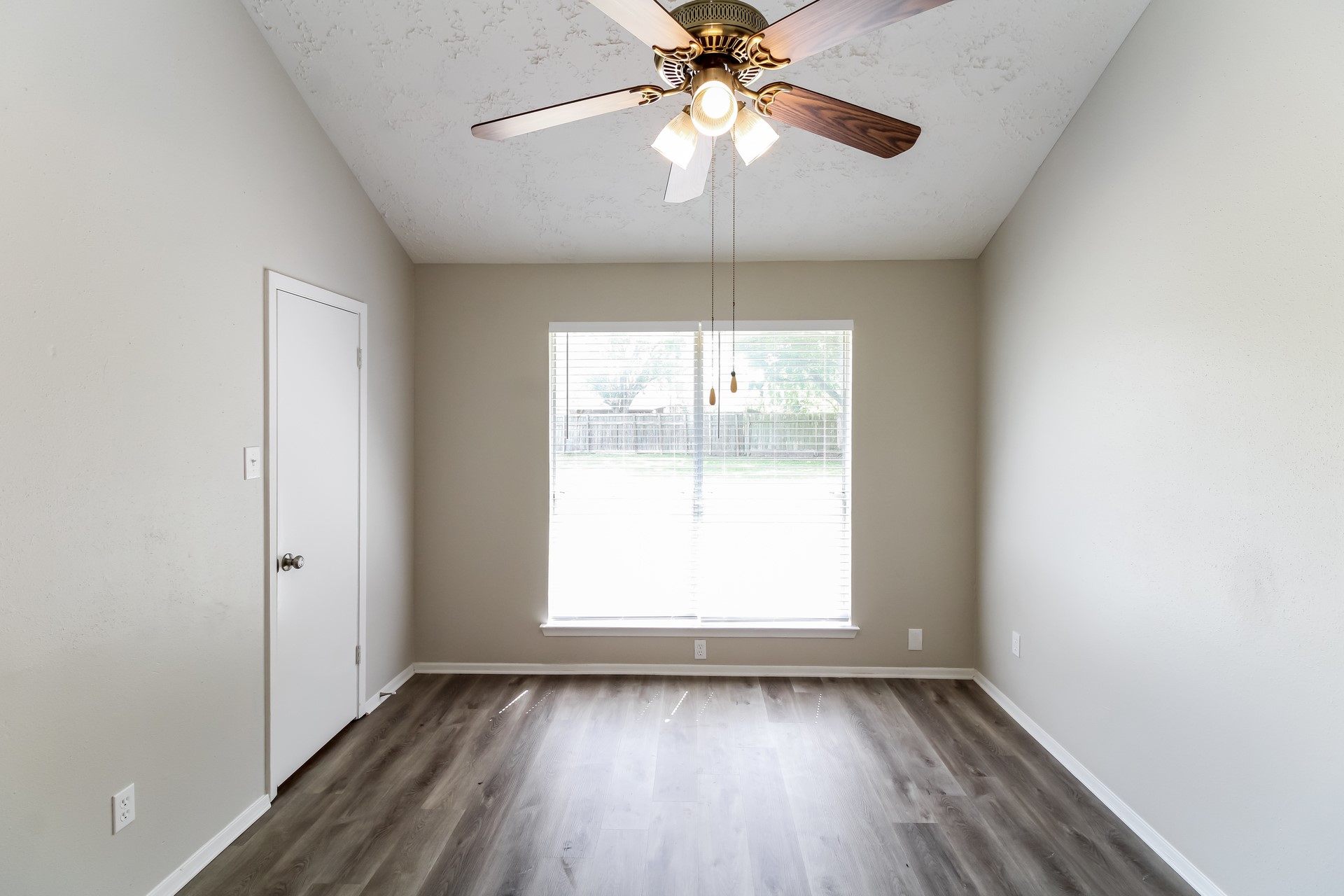 3819 Old Post Road Property Photo 9