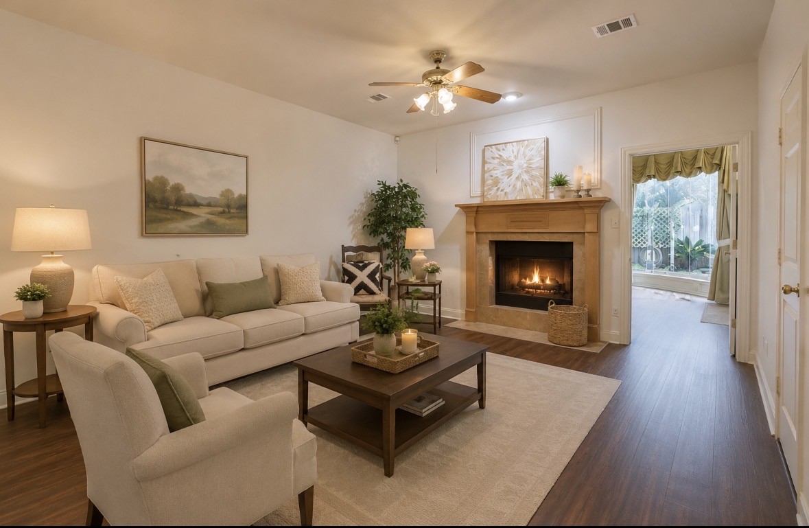 8911 Lawncliff Lane Property Photo 6