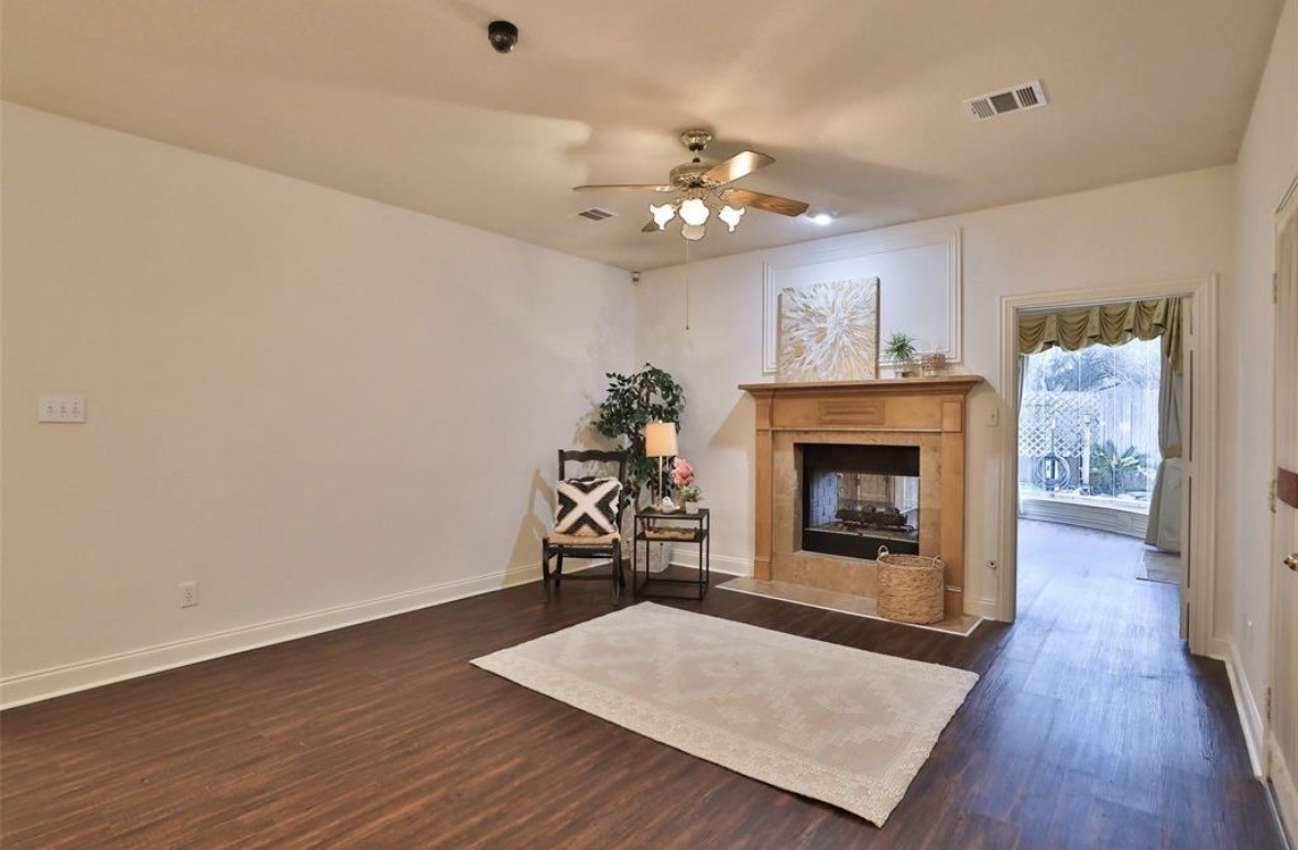 8911 Lawncliff Lane Property Photo 19