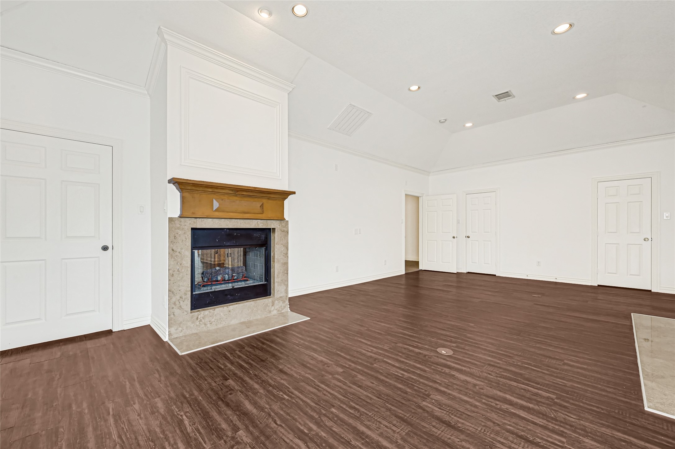 8911 Lawncliff Lane Property Photo 21