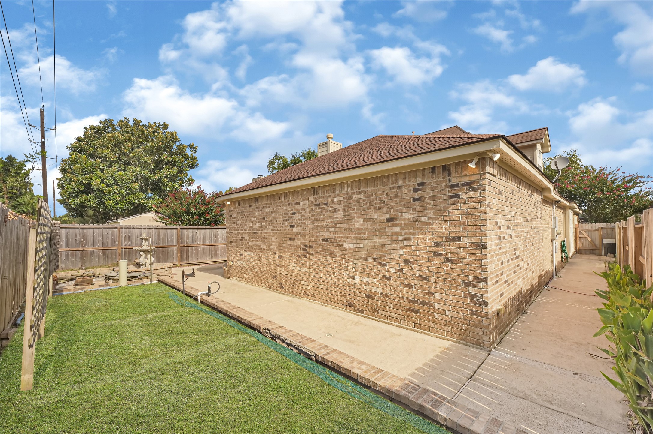 8911 Lawncliff Lane Property Photo 43