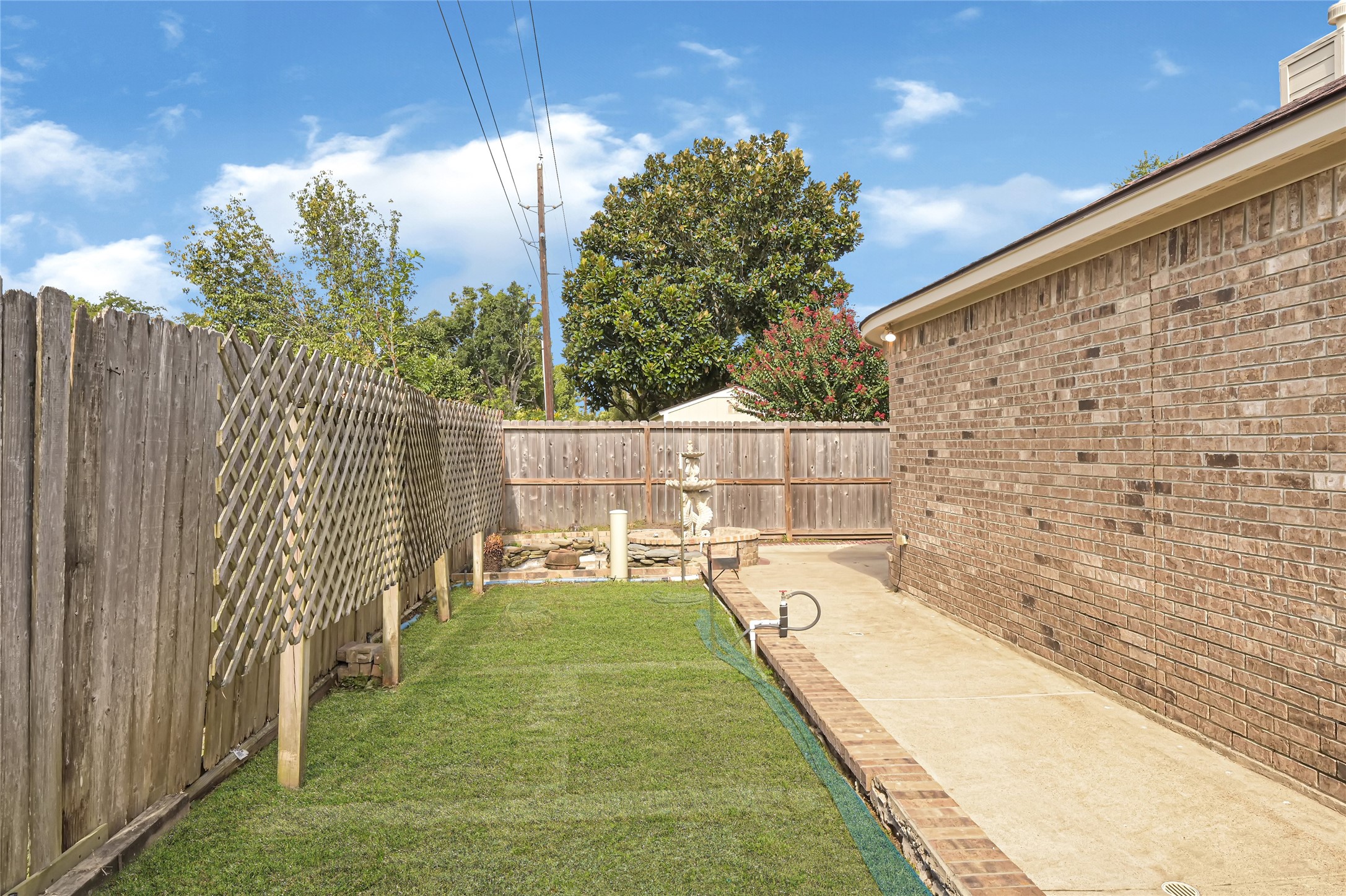 8911 Lawncliff Lane Property Photo 44