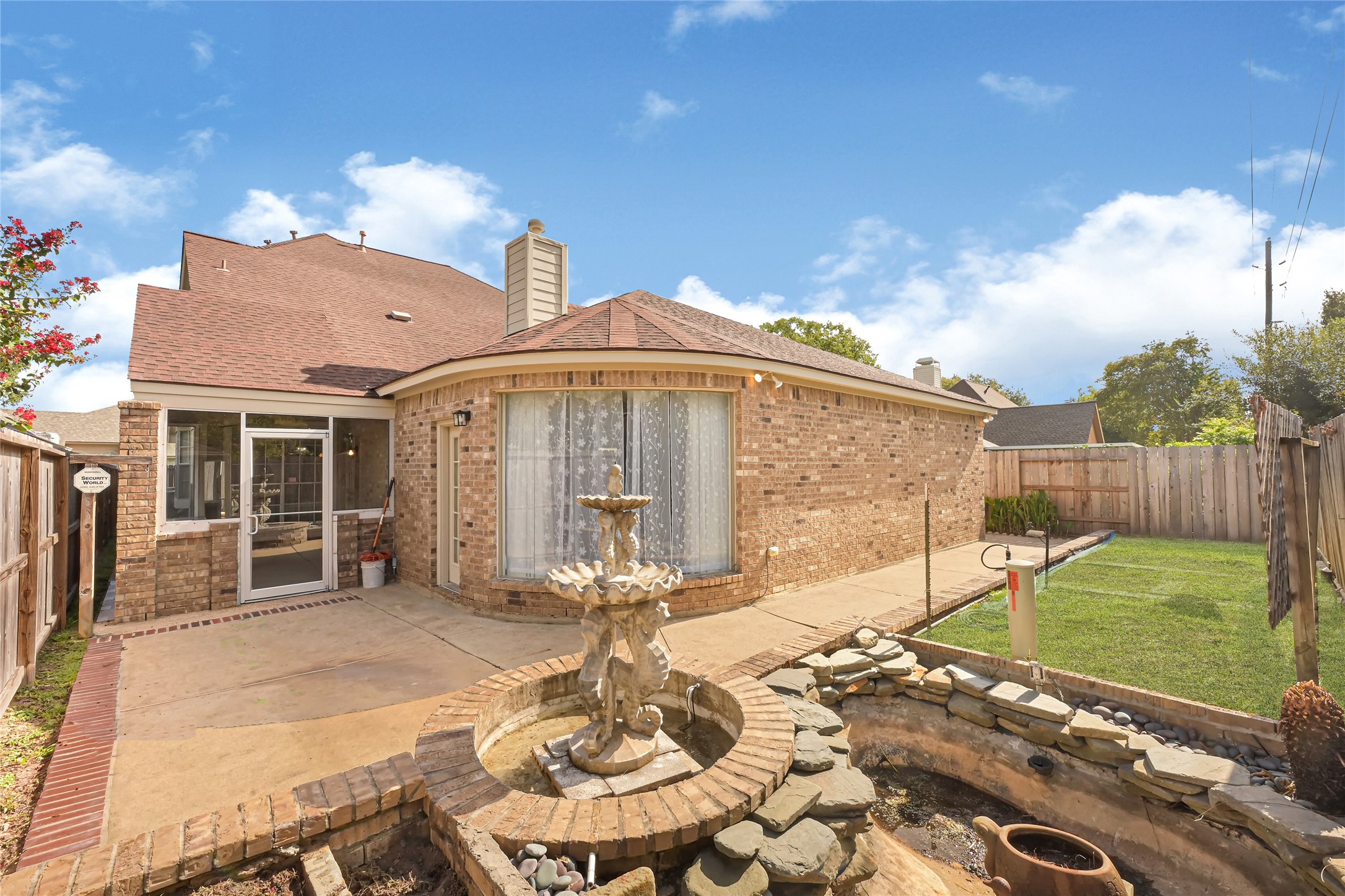 8911 Lawncliff Lane Property Photo 45