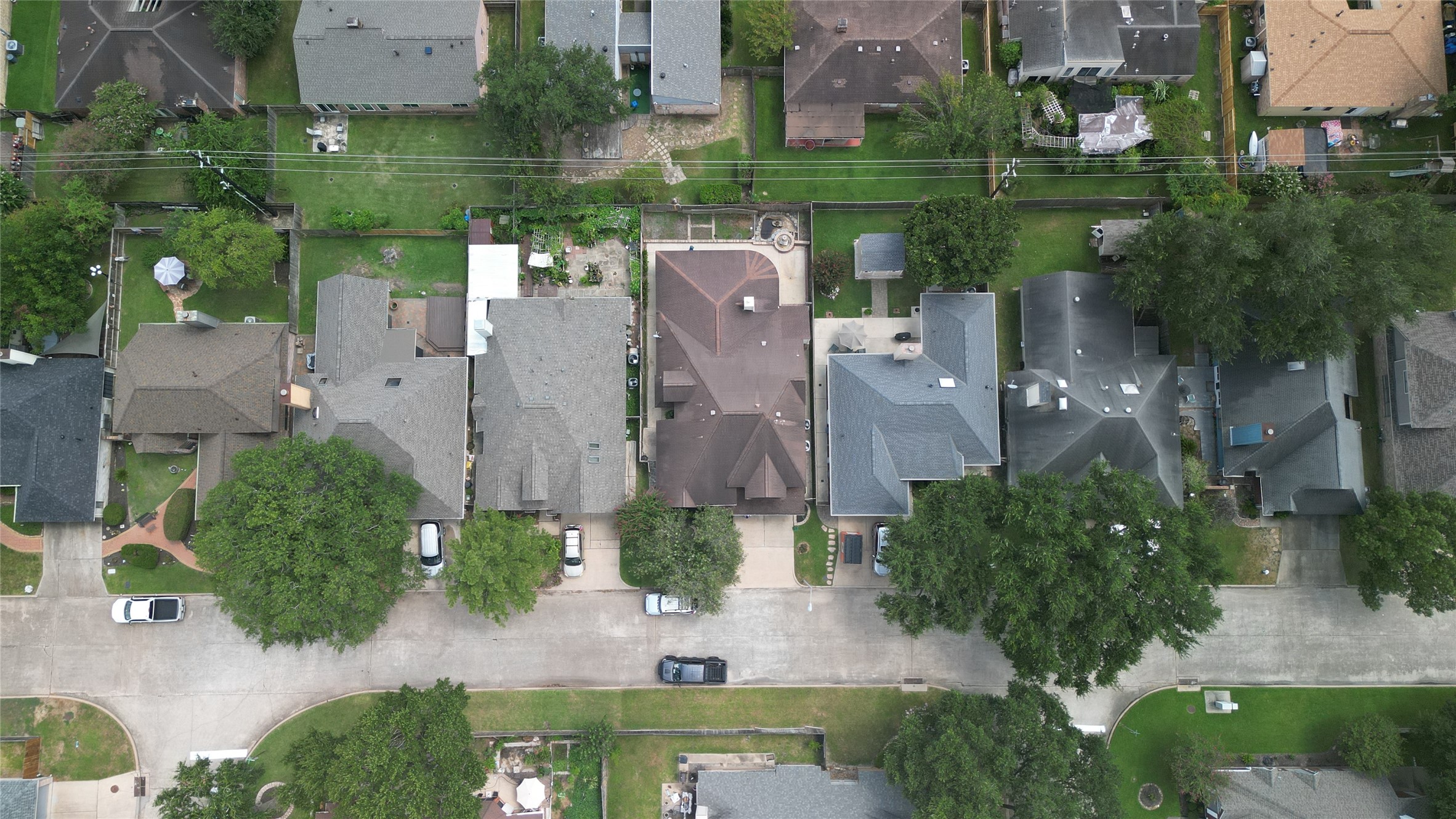8911 Lawncliff Lane Property Photo 48
