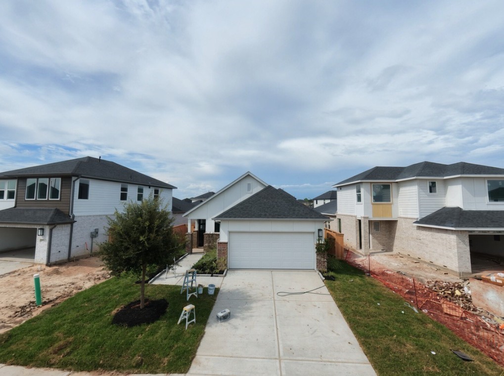 6919 Brilliance Drive Property Photo 6