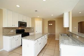 19115 Dawntreader Drive Property Photo 7