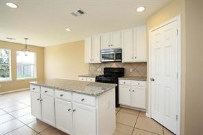 19115 Dawntreader Drive Property Photo 8
