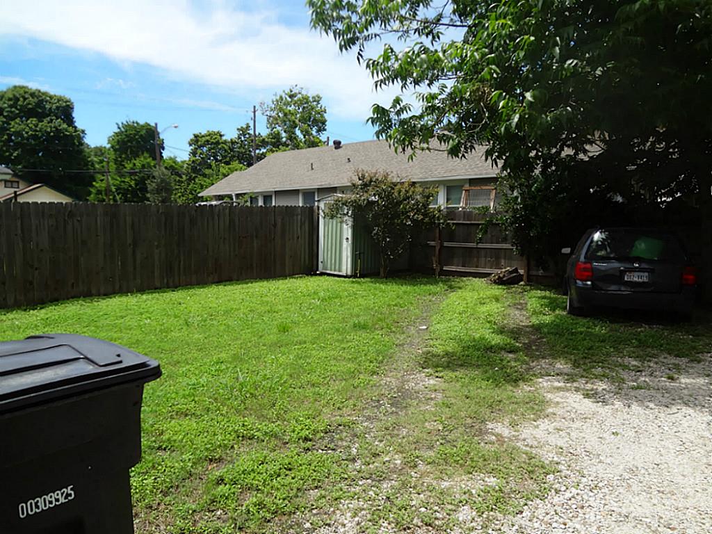 1108 Mathis Property Photo 9