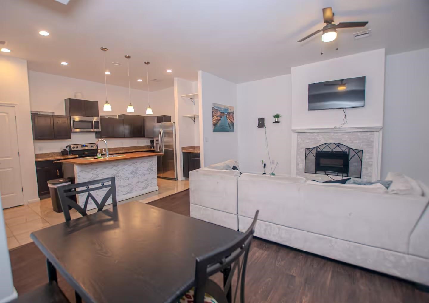 3112 Clay Street Property Photo 5