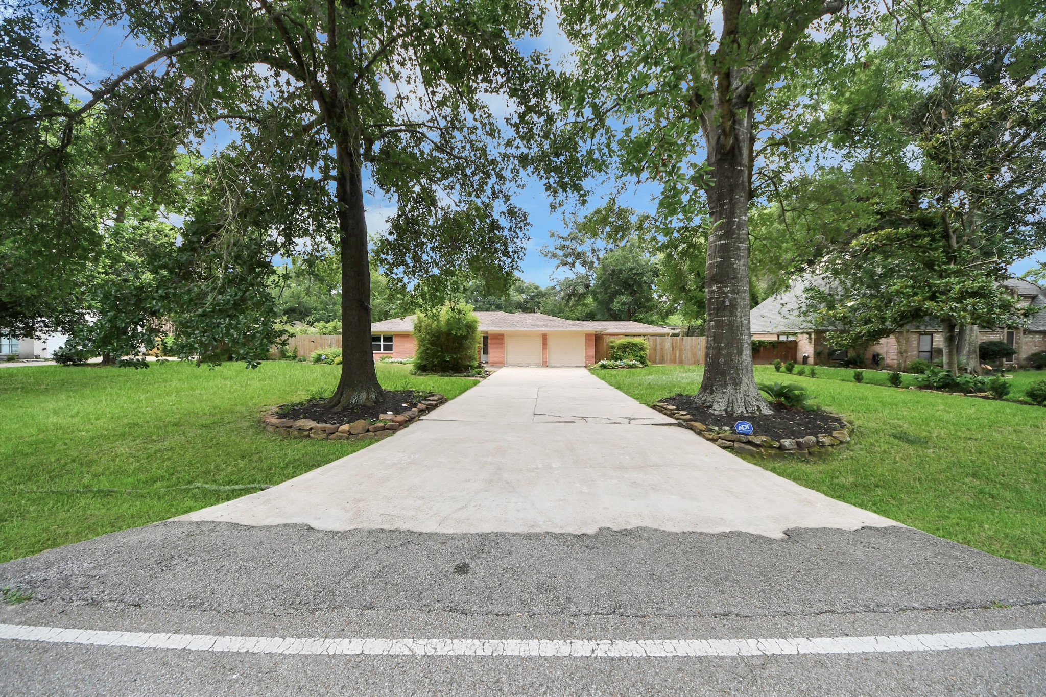 16307 Amcreek Road Property Photo 1